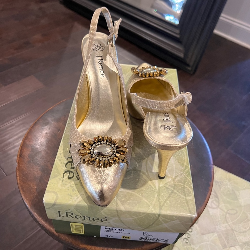 Like New J. Renee Melody Dance Gold shoes